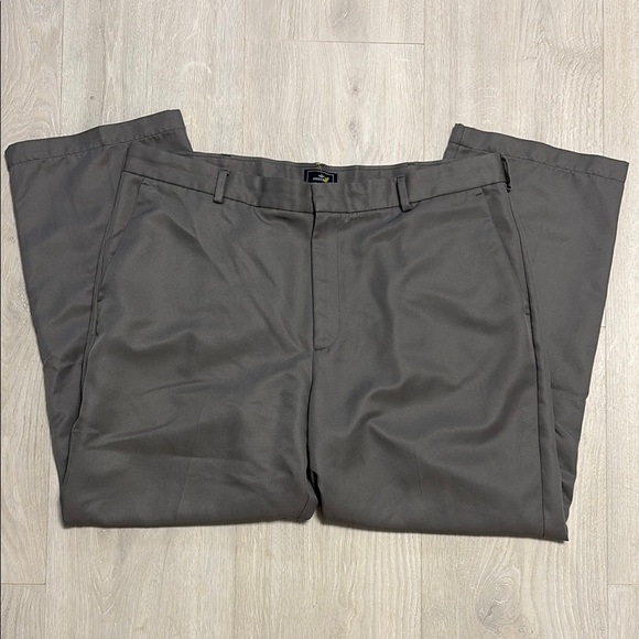 🔥BUNDLESALE Men’s 40/30 Dockers Gray Golf Chinos khakis quick dry polyester - Picture 1 of 6
